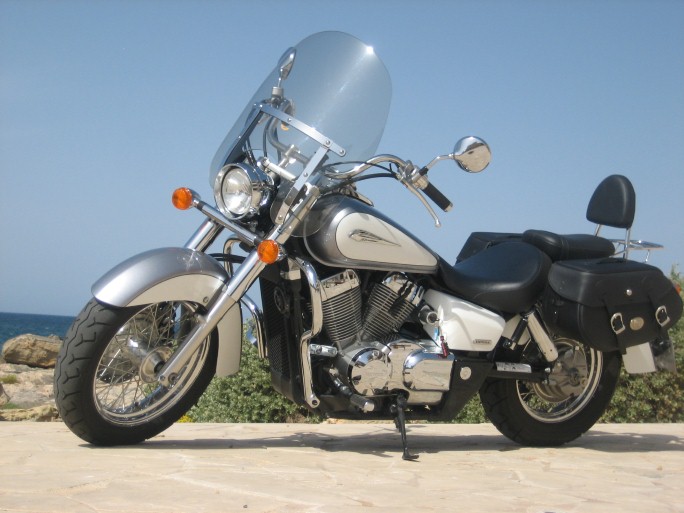 Rent a Honda Shadow 750 at Mallorca Motorbike